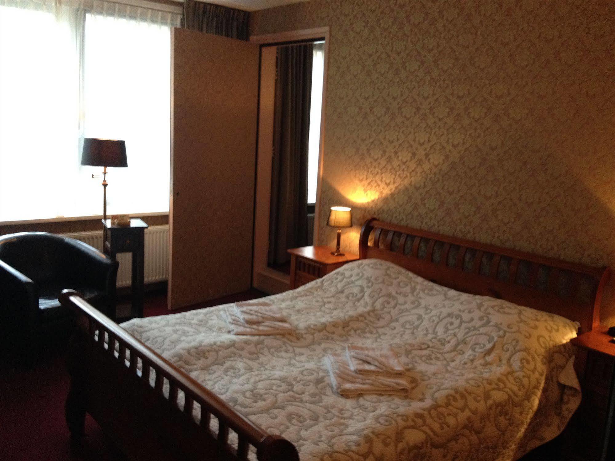 Amsterdam Village Hotel Extérieur photo